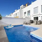 Gandhi By United Renters Holiday home *