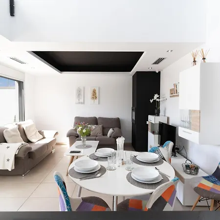 Сasa de vacaciones Gandhi By United Renters Torrevieja
