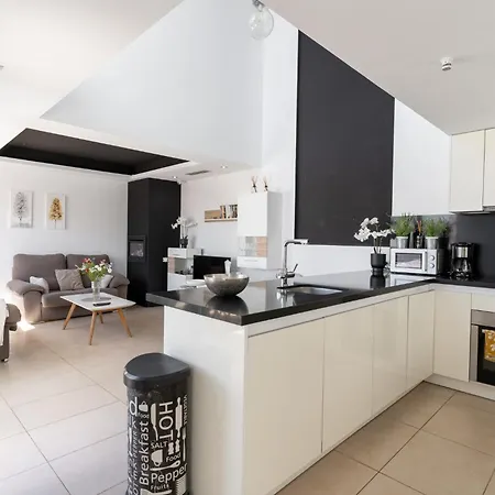 Gandhi By United Renters בית נופש *