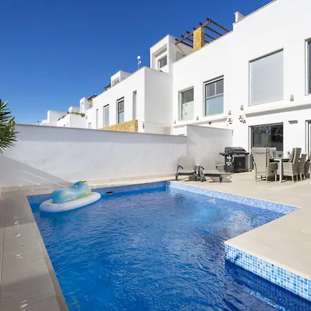 Gandhi By United Renters בית נופש *