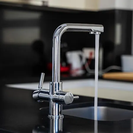 Gandhi By United Renters טורבייחה