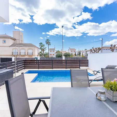 Сasa de vacaciones Gandhi By United Renters *