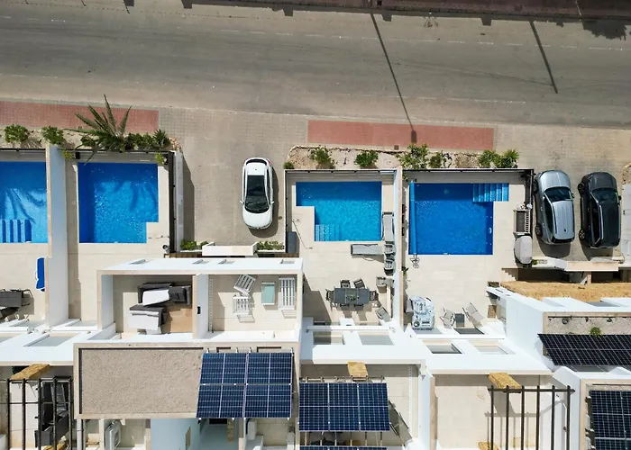 Gandhi By United Renters Holiday home