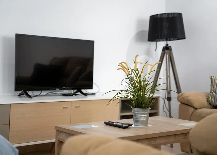 Gandhi By United Renters * 또레비에하